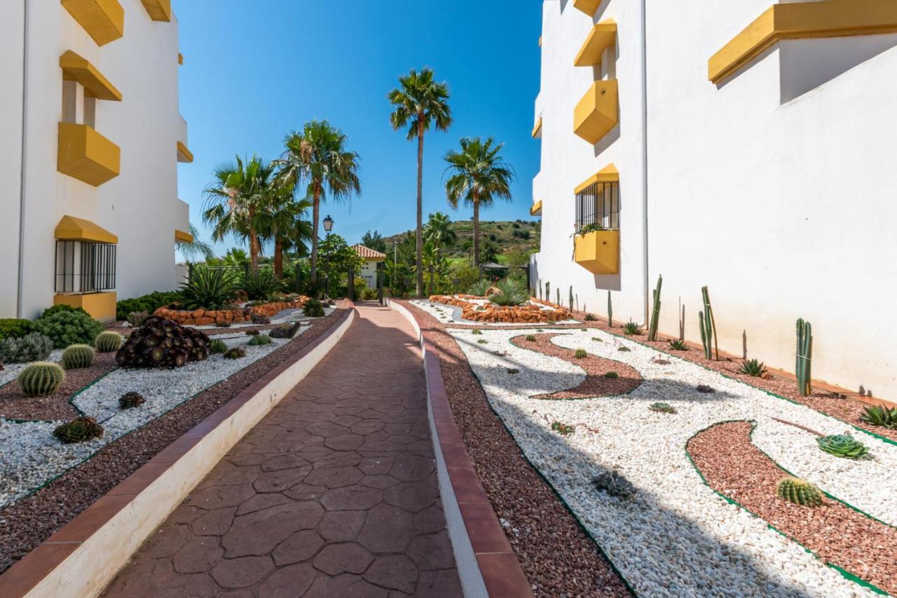 2Br Calanova Grand Golf - Wifi/Ac/Pool Apartment Malaga Bagian luar foto